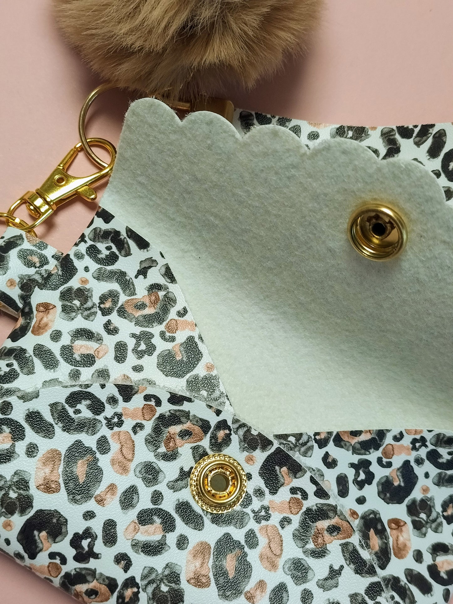 BE UNIQUE WRISTLET STARTER SET - LUSH LEOPARD